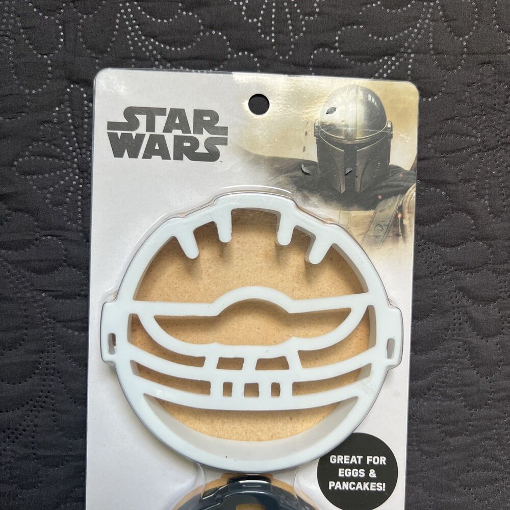 Star Wars - The Mandalorian Themed Silicone Breakfast Molds | 2 Molds | NEW Home - Picture 3 of 9